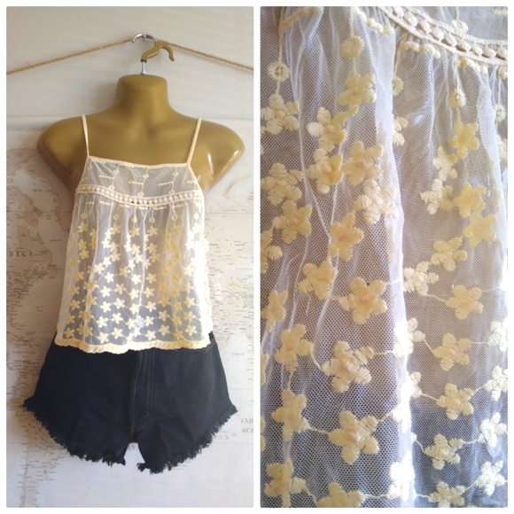 Forever 21 Tops - Gold Embroidered Floral Mesh Cami-Size S